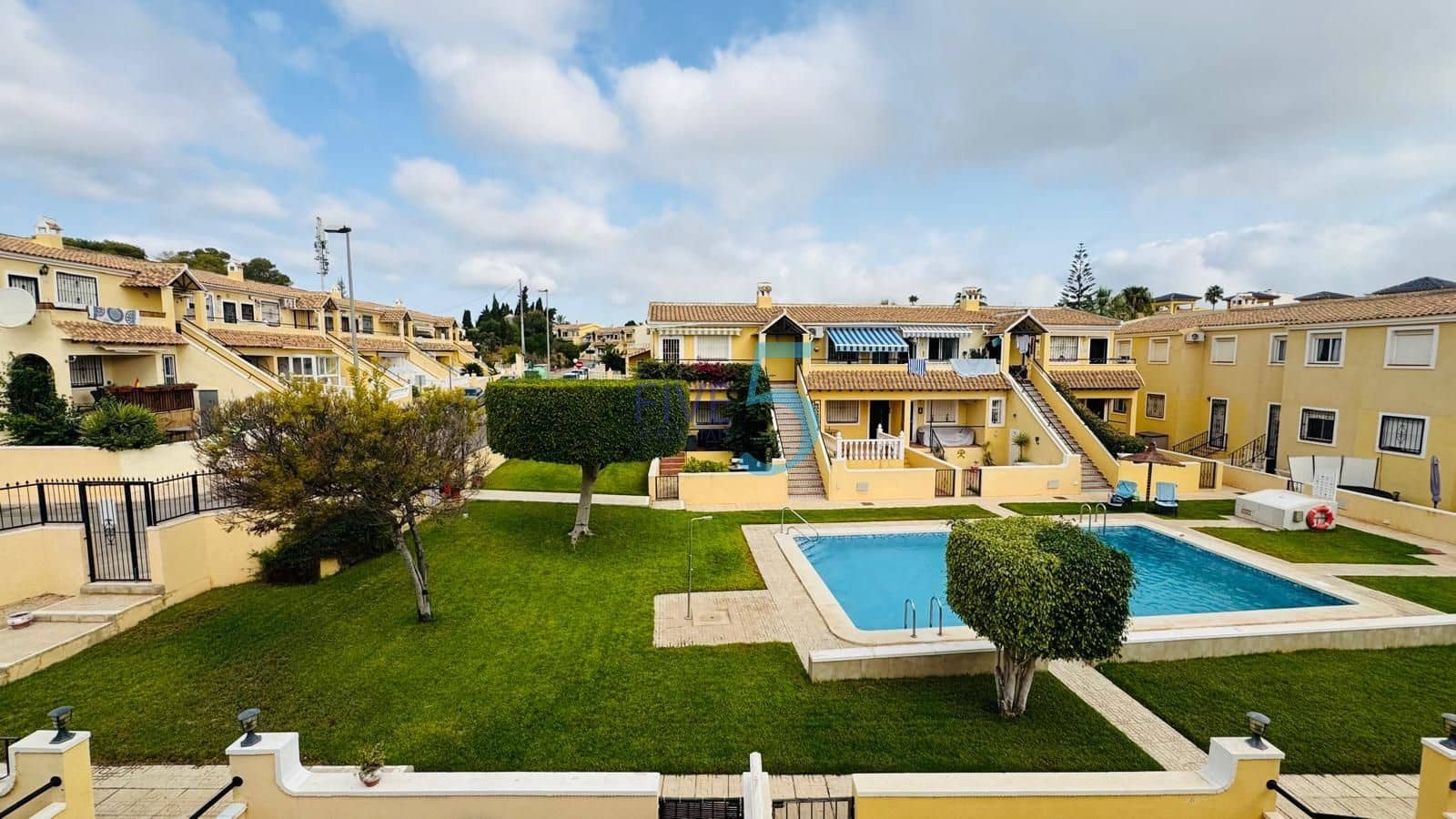 2 bedroom Apartment for sale in Villamartin with pool - € 139,000 (Ref: 10045606)