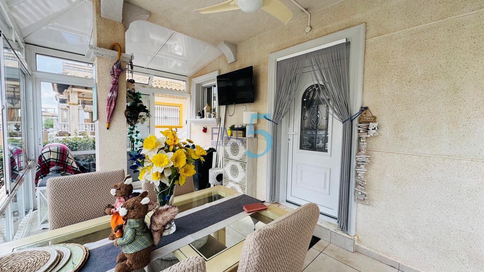 2 bedroom Townhouse for sale in Villamartin with pool garage - € 225,000 (Ref: 10046087)