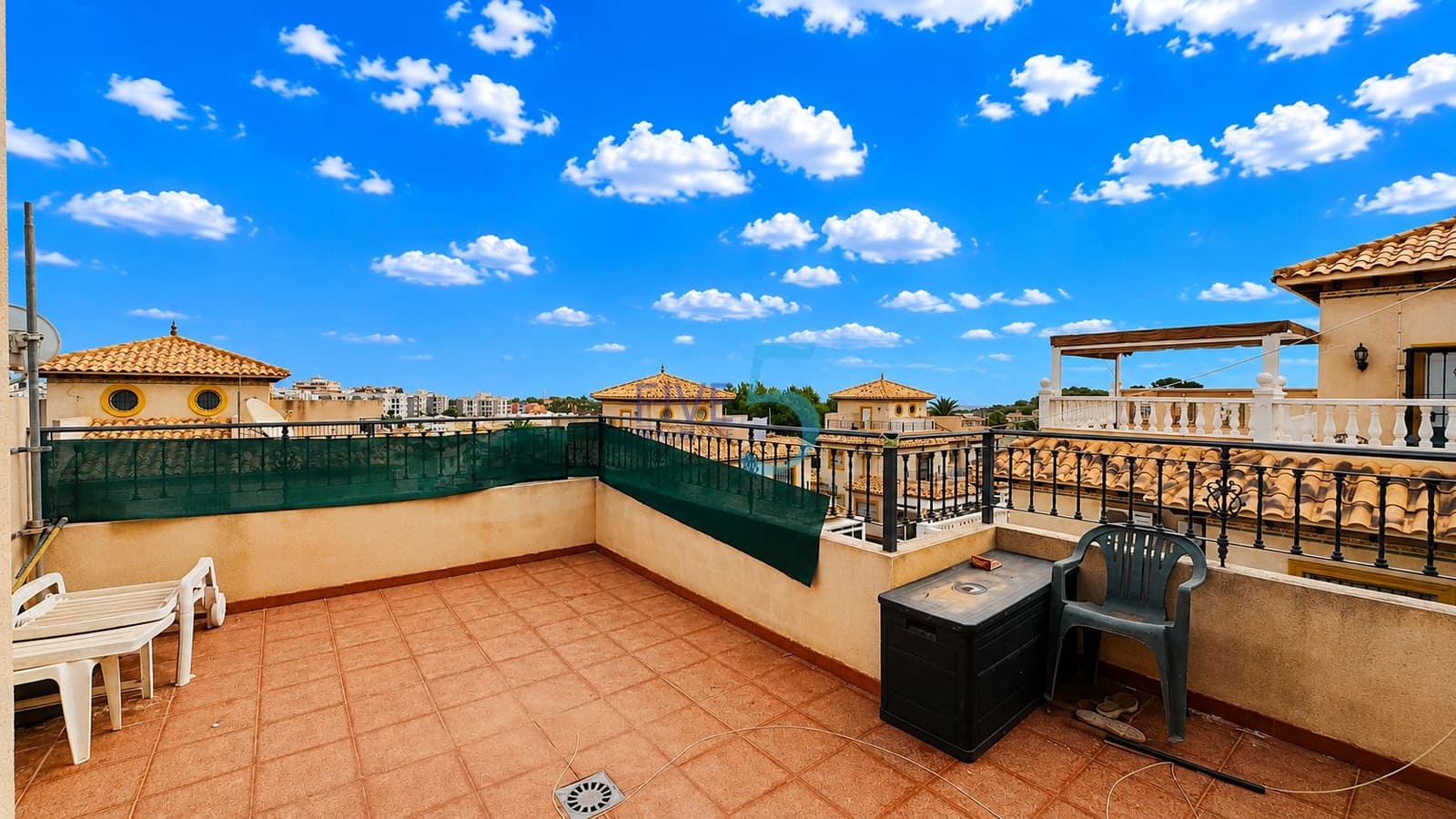 2 bedroom Townhouse for sale in Villamartin with pool garage - € 225,000 (Ref: 10046087)