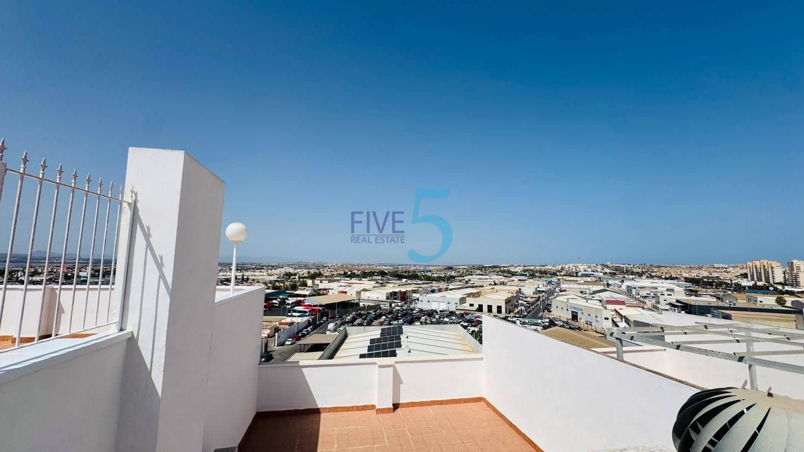 2 quarto Apartamento para venda em Torrevieja com piscina garagem - 137 000 € (Ref: 10046089)