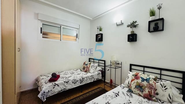 2 quarto Apartamento para venda em Torrevieja com piscina garagem - 137 000 € (Ref: 10046089)