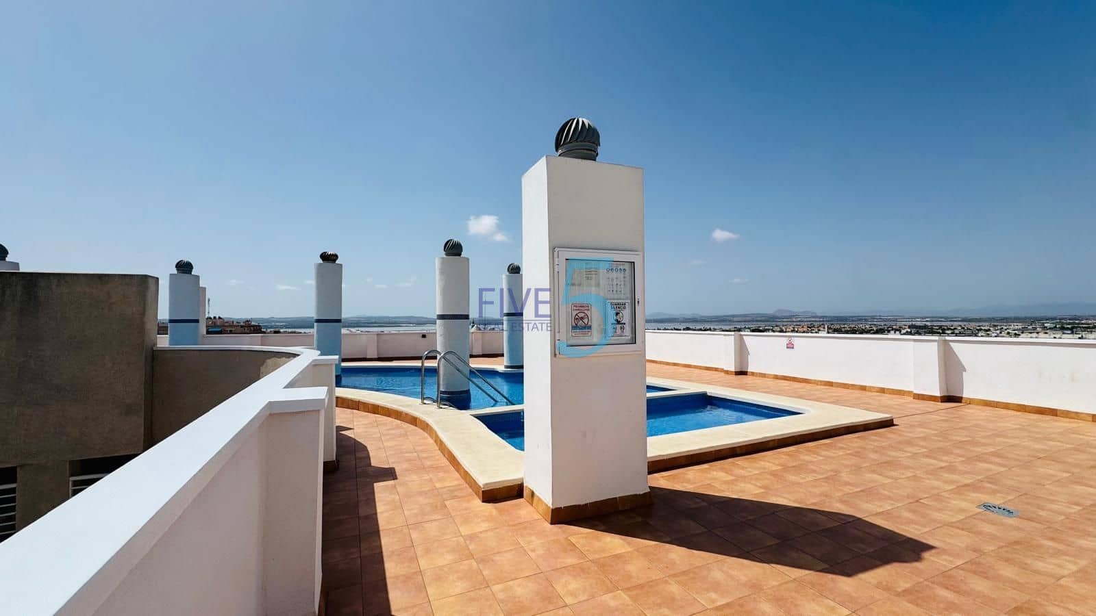 2 quarto Apartamento para venda em Torrevieja com piscina garagem - 137 000 € (Ref: 10046089)