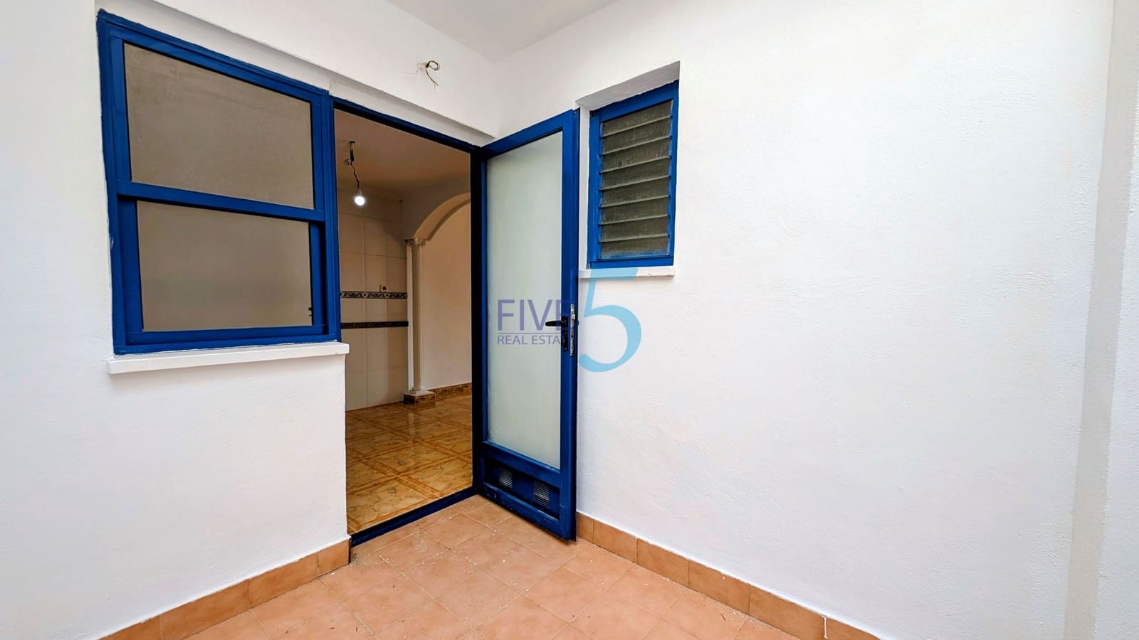 Casa de 2 habitaciones en La Zenia en venta con piscina garaje - 205.000 € (Ref: 10048387)