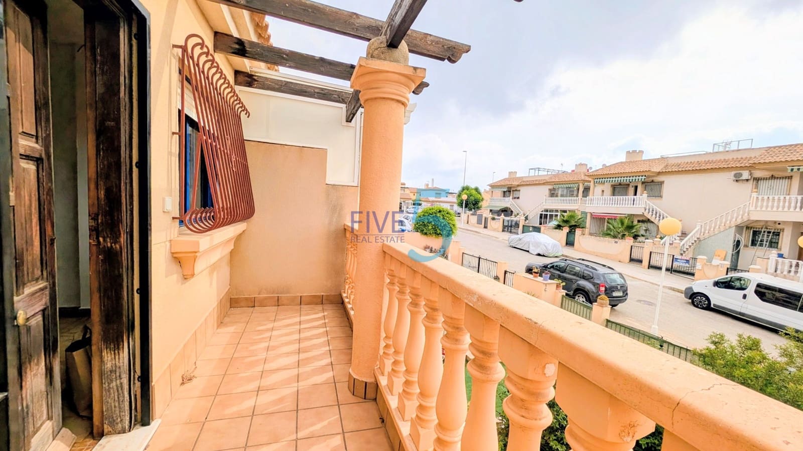 Casa de 2 habitaciones en La Zenia en venta con piscina garaje - 205.000 € (Ref: 10048387)
