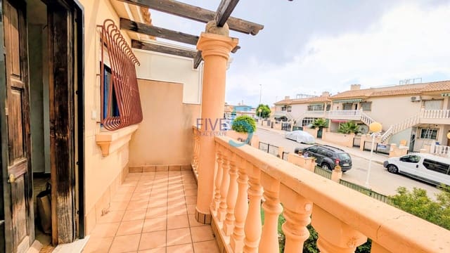 2 quarto Casa em Banda para venda em La Zenia, Orihuela com piscina garagem - 205 000 € (Ref: 10048387)