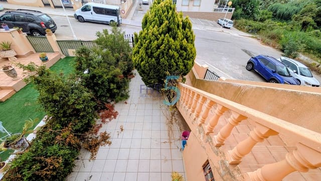 2 quarto Casa em Banda para venda em La Zenia, Orihuela com piscina garagem - 205 000 € (Ref: 10048387)
