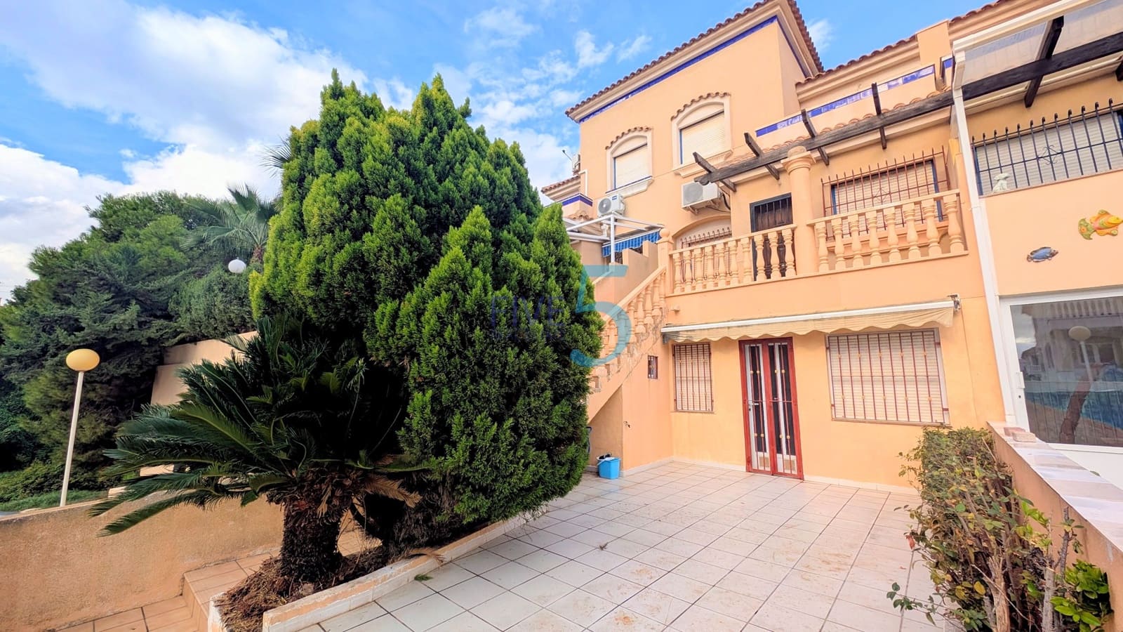 2 bedroom Townhouse for sale in La Zenia with pool garage - € 199,999 (Ref: 10048387)