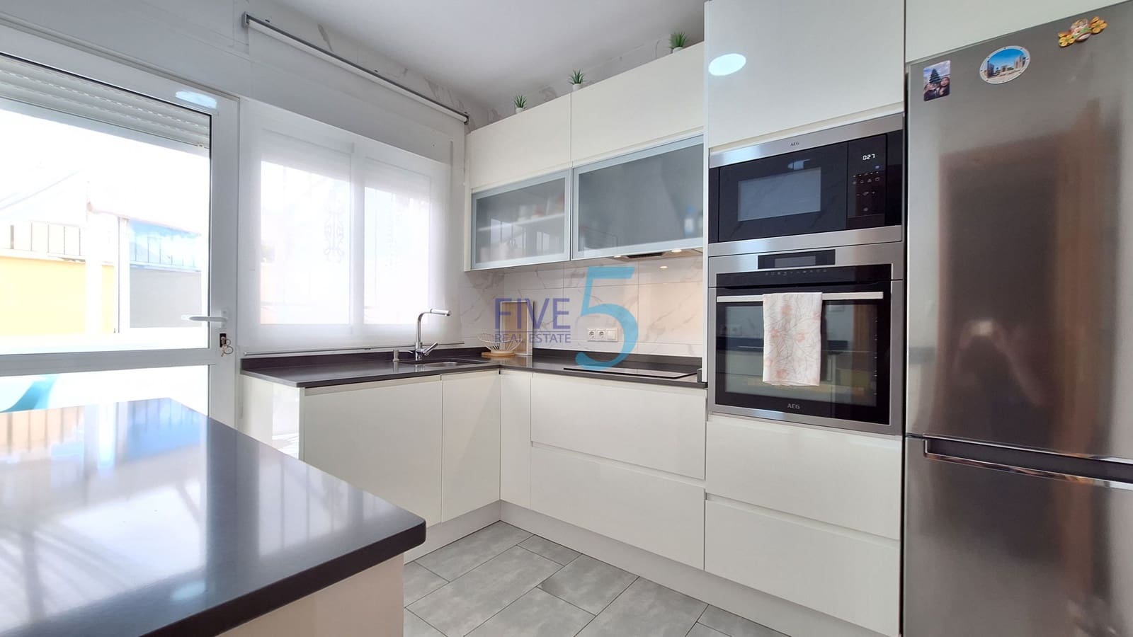 4 sypialnia Willa na sprzedaż w Los Altos z basenem garażem - 310 000 € (Ref: 10048388)