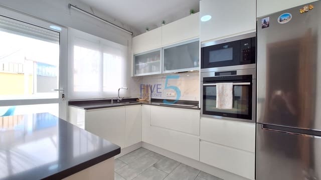 4 sypialnia Willa na sprzedaż w Los Altos z basenem garażem - 310 000 € (Ref: 10048388)