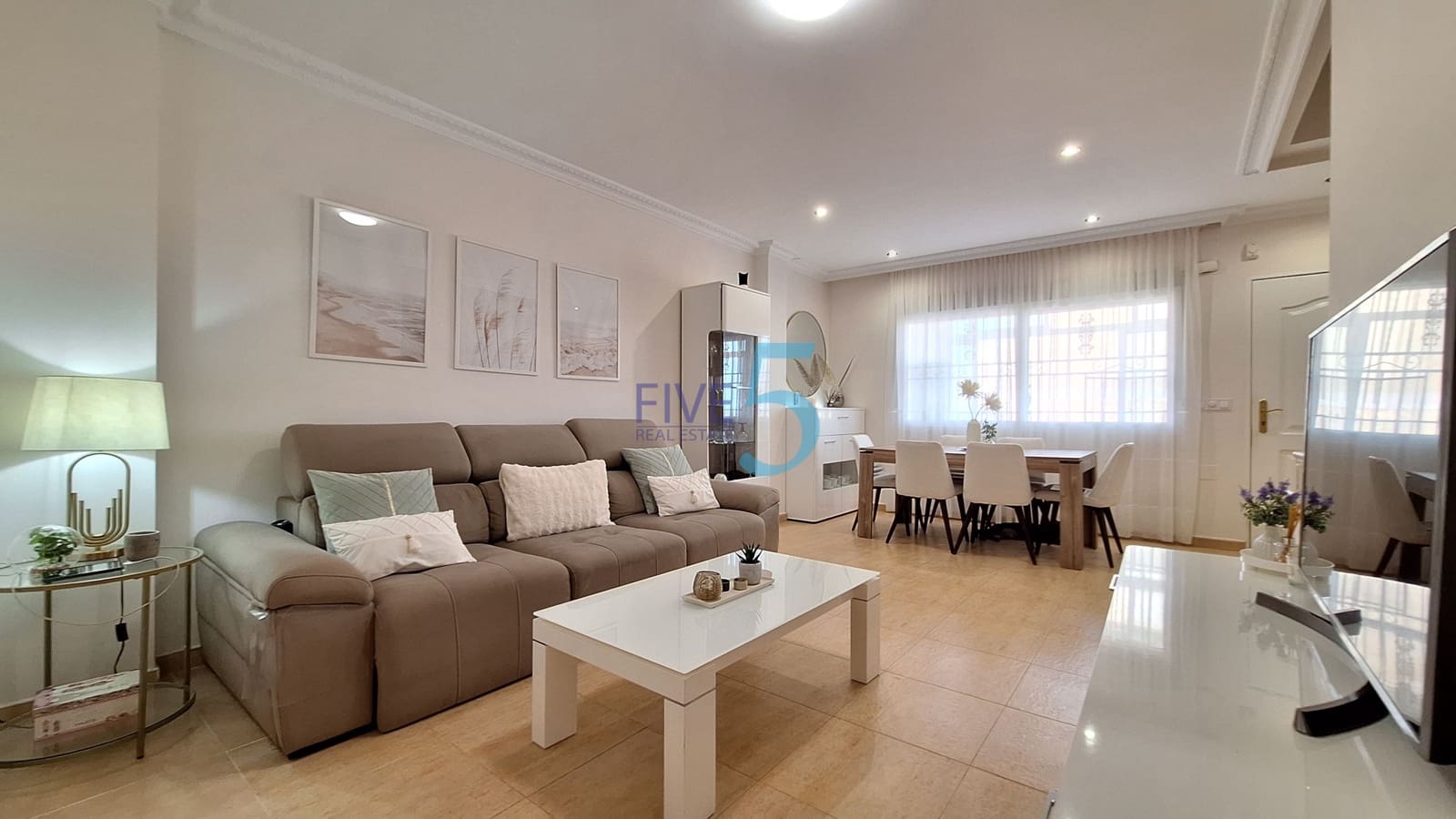 4 sypialnia Willa na sprzedaż w Los Altos z basenem garażem - 310 000 € (Ref: 10048388)