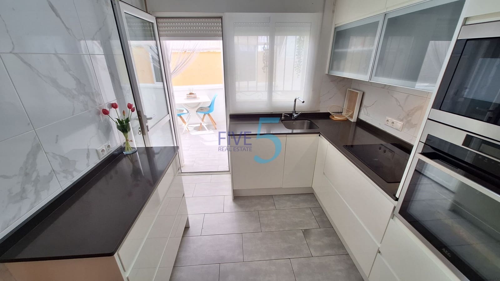 4 sypialnia Willa na sprzedaż w Los Altos z basenem garażem - 310 000 € (Ref: 10048388)