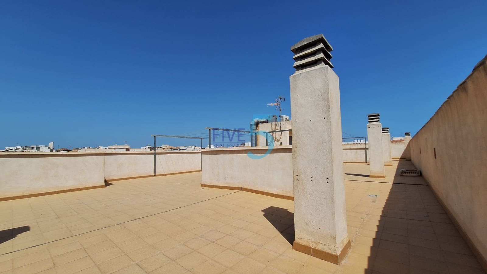 3 bedroom Apartment for sale in Pilar de la Horadada with garage - € 240,000 (Ref: 10048469)