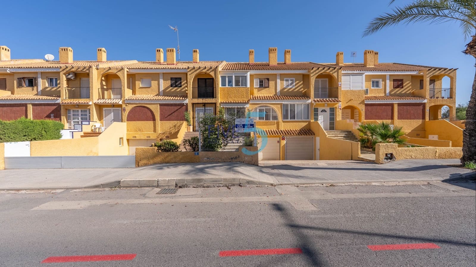 3 sypialnia Dom na sprzedaż w Cabo Roig z basenem garażem - 270 000 € (Ref: 10048470)