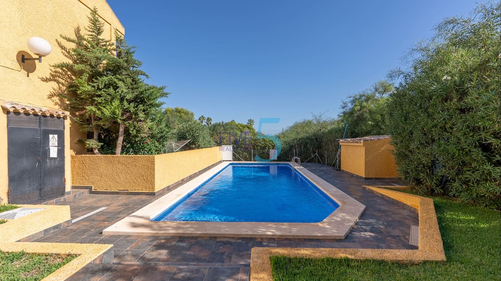 3 sypialnia Dom na sprzedaż w Cabo Roig z basenem garażem - 270 000 € (Ref: 10048470)