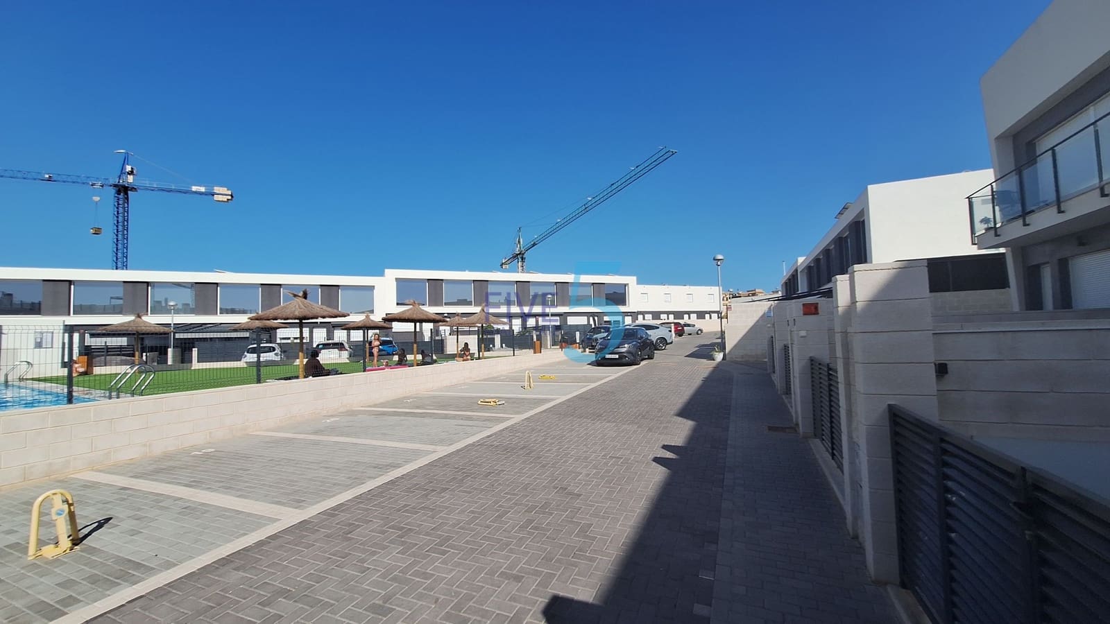 3 chambre Villa/Maison à vendre à Alicante ville avec piscine garage - 330 000 € (Ref: 10049794)
