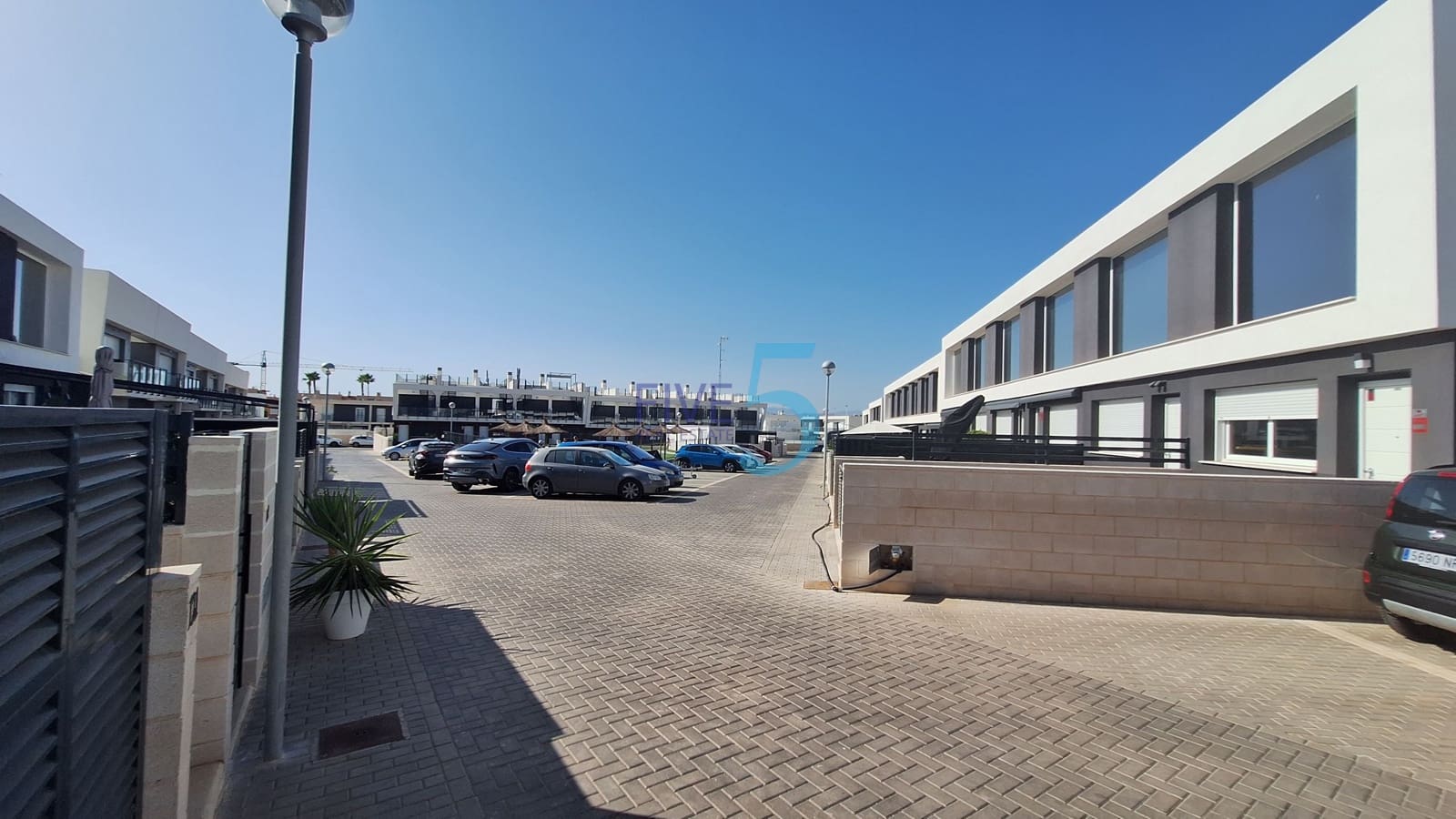 3 chambre Villa/Maison à vendre à Alicante ville avec piscine garage - 330 000 € (Ref: 10049794)