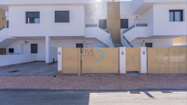 2 sypialnia Apartament na sprzedaż w San Pedro del Pinatar z basenem garażem - 249 500 € (Ref: 10051945)
