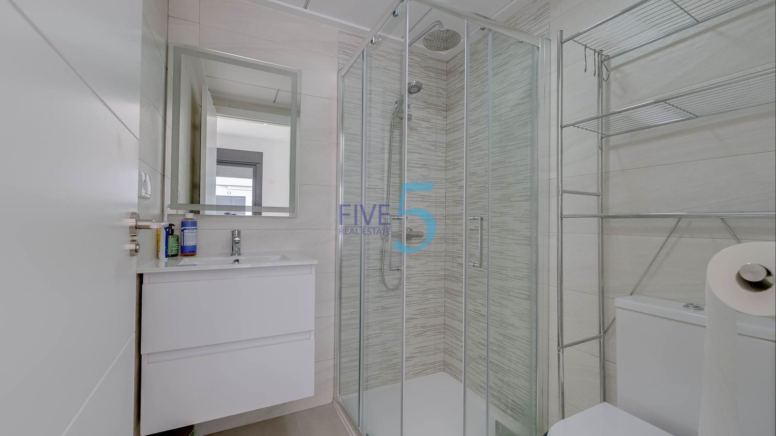 Apartamento de 2 habitaciones en San Pedro del Pinatar en venta con piscina garaje - 249.500 € (Ref: 10051945)