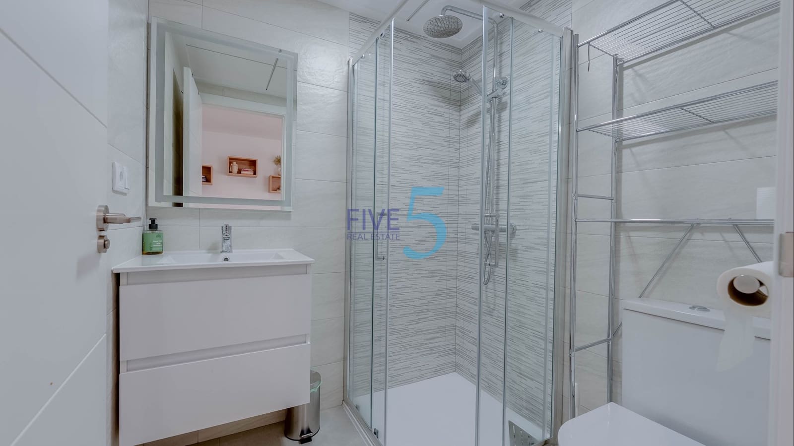 Apartamento de 2 habitaciones en San Pedro del Pinatar en venta con piscina garaje - 249.500 € (Ref: 10051945)