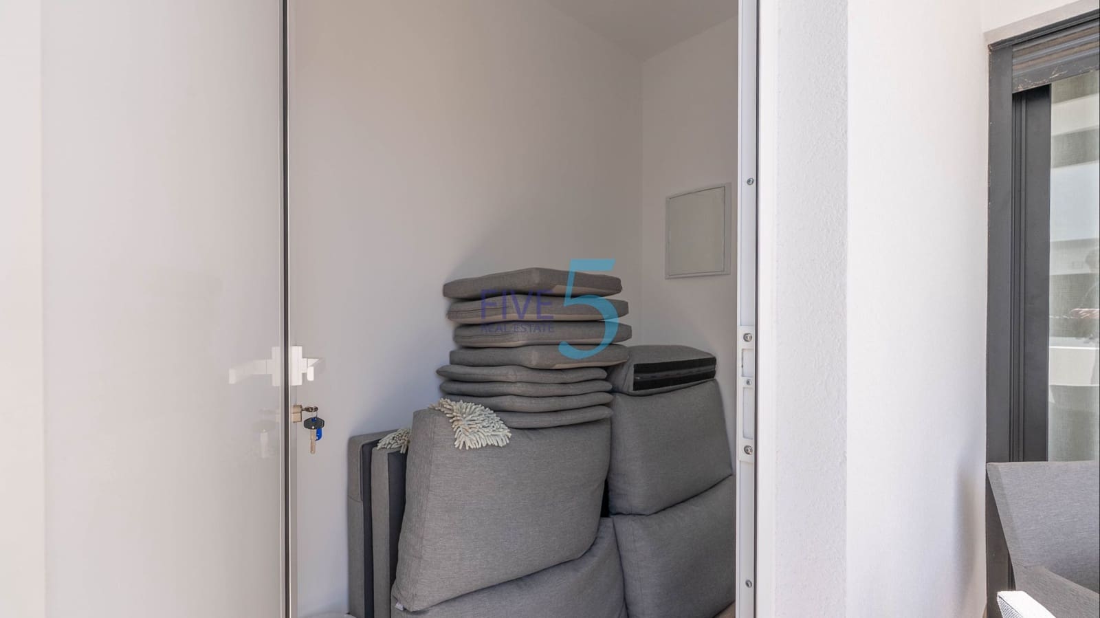 Apartamento de 2 habitaciones en San Pedro del Pinatar en venta con piscina garaje - 249.500 € (Ref: 10051945)