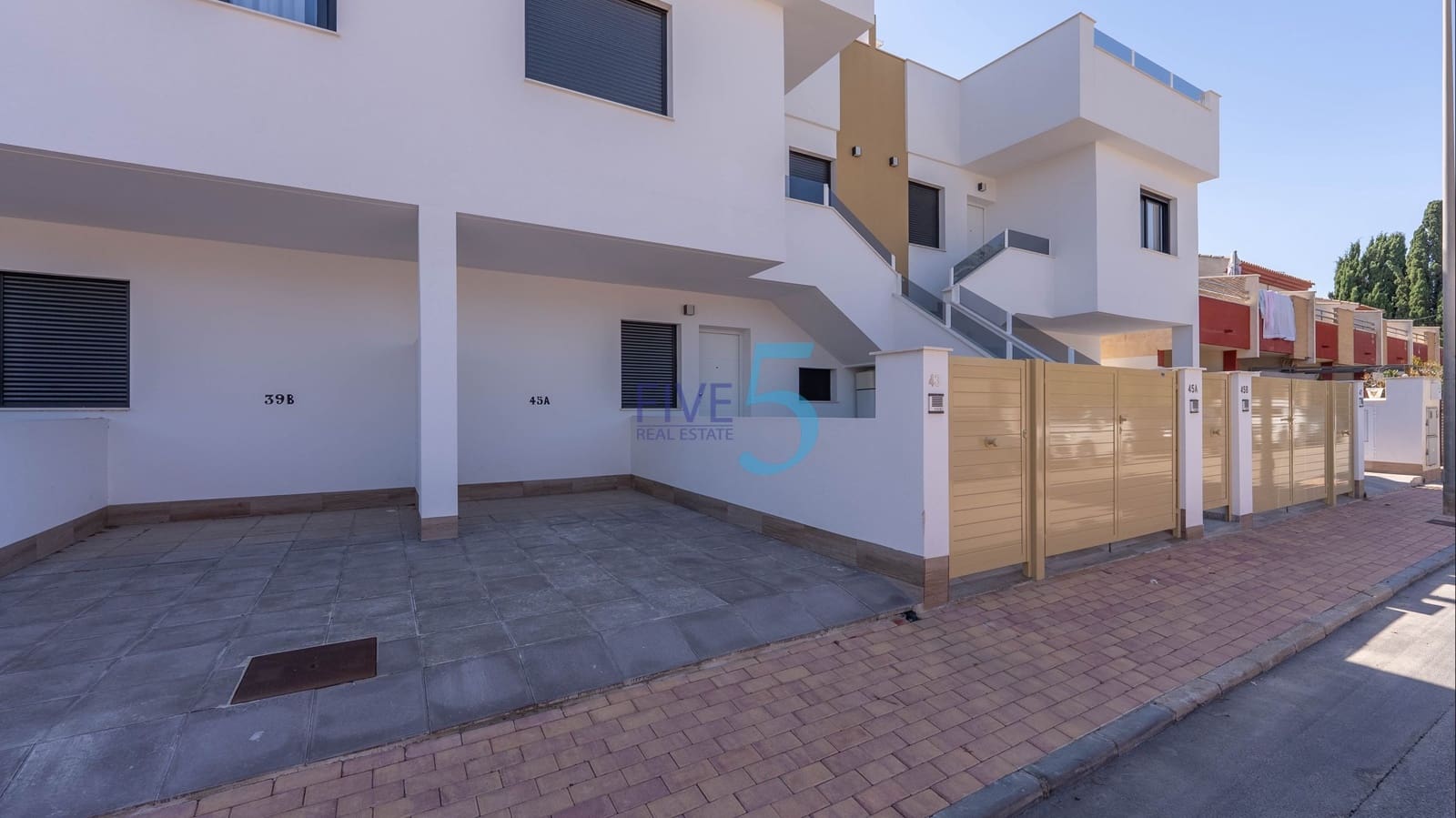Apartamento de 2 habitaciones en San Pedro del Pinatar en venta con piscina garaje - 249.500 € (Ref: 10051945)