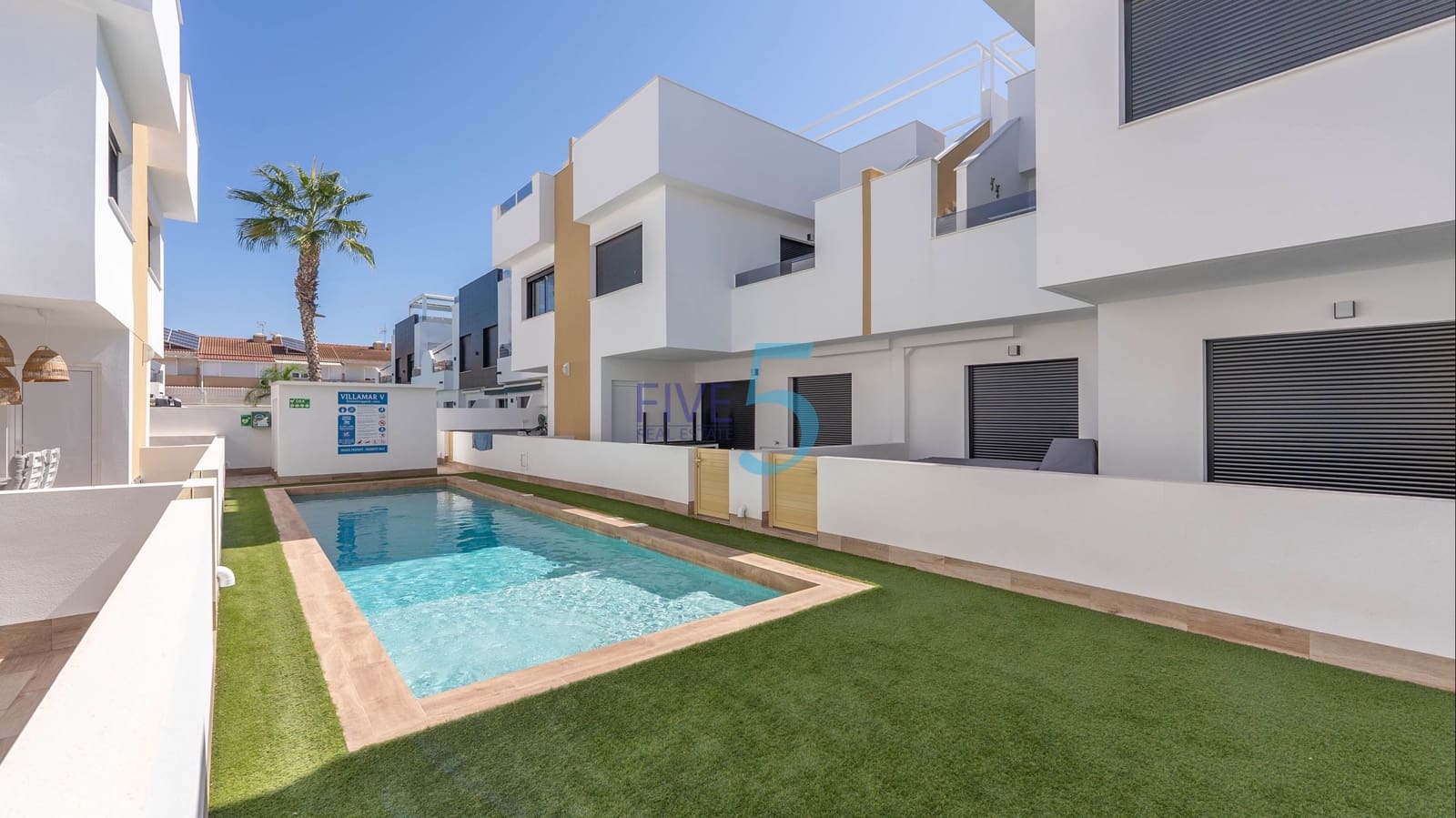 Apartamento de 2 habitaciones en San Pedro del Pinatar en venta con piscina garaje - 249.500 € (Ref: 10051945)