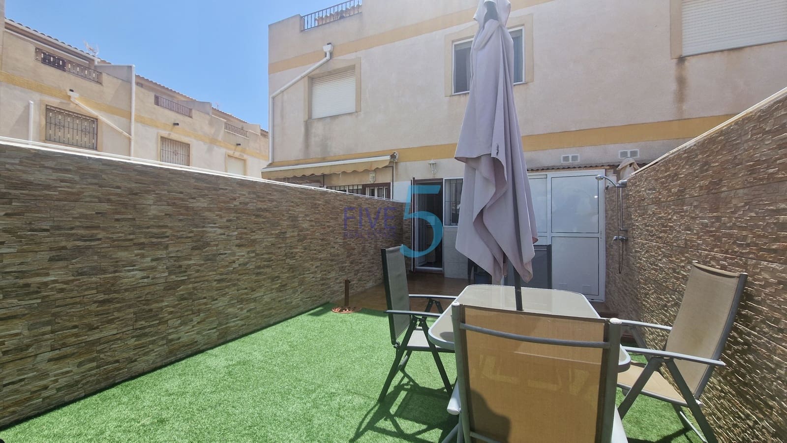 3 quarto Casa em Banda para venda em Torre de la Horadada com piscina garagem - 229 000 € (Ref: 10052023)