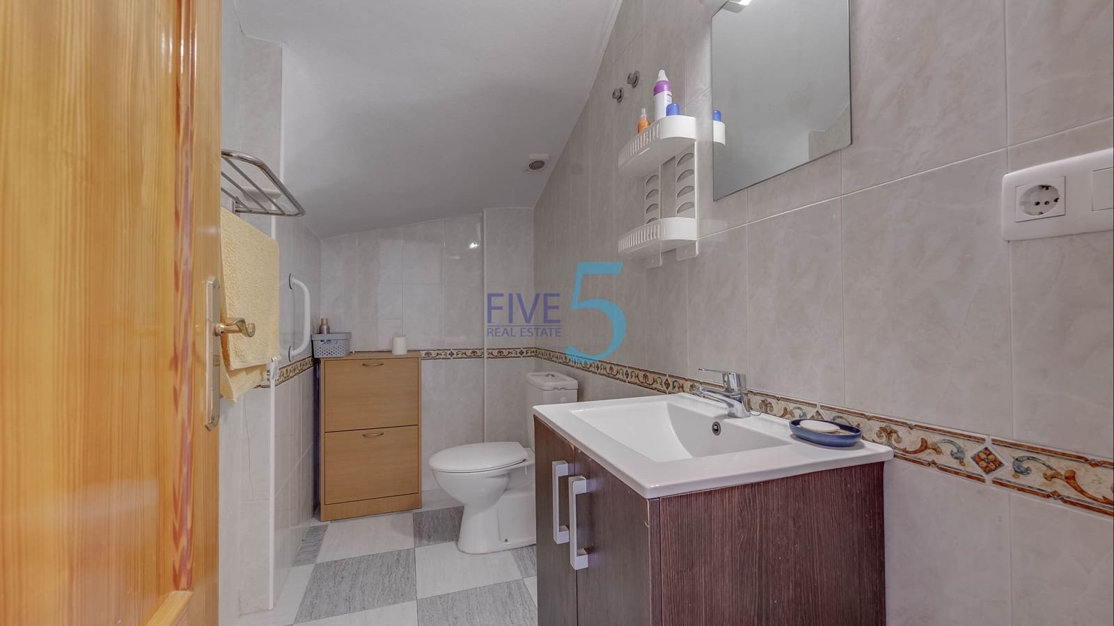 3 bedroom Townhouse for sale in Torre de la Horadada with pool garage - € 229,000 (Ref: 10052023)