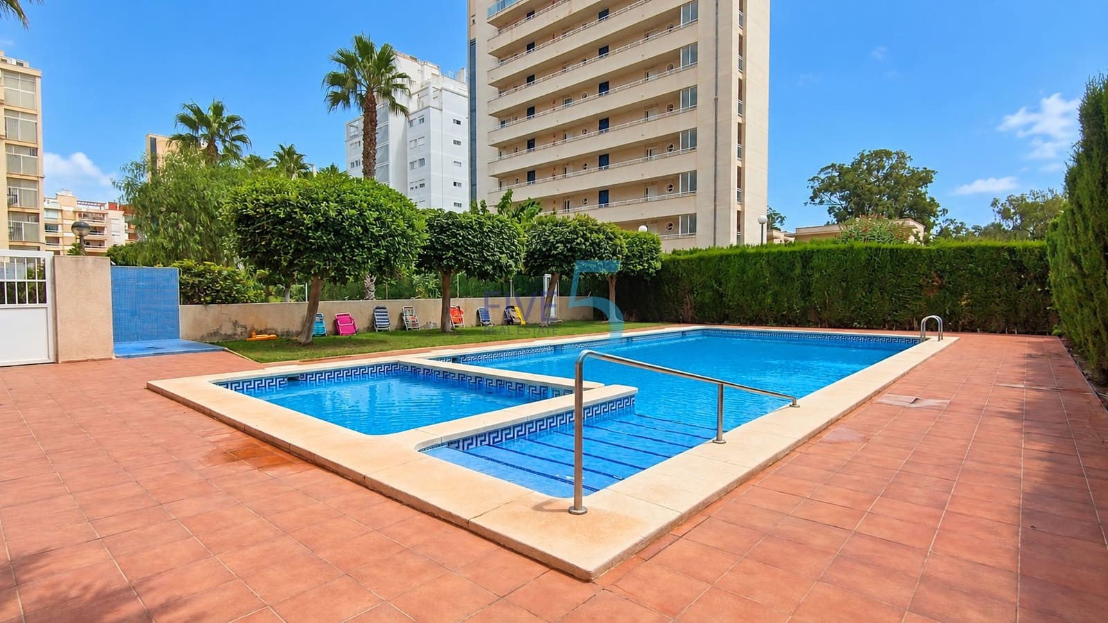 2 chambre Appartement à vendre à Guardamar del Segura avec piscine garage - 165 000 € (Ref: 10052129)