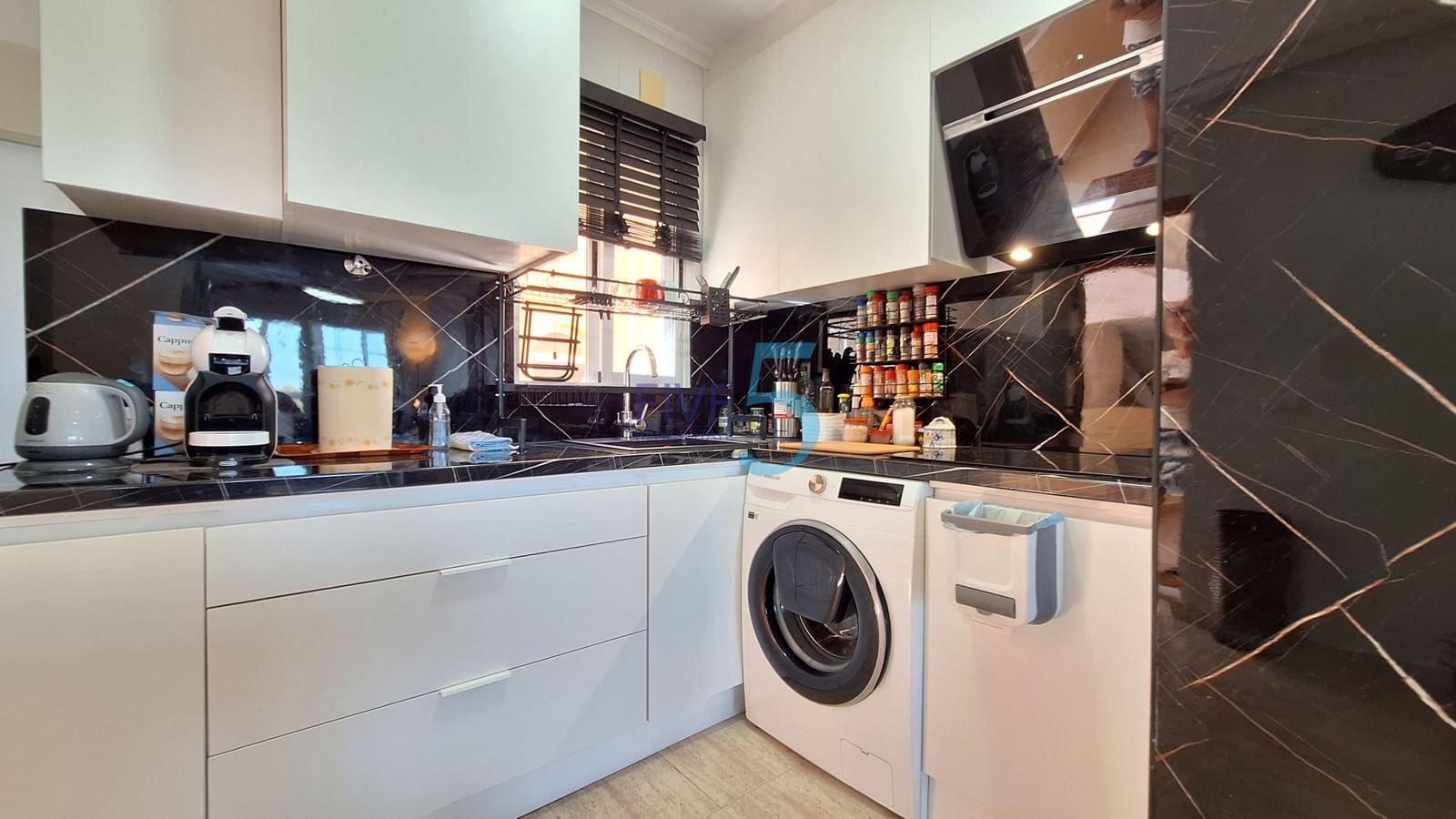 3 soveværelse Lejlighed til salg i Torrevieja med swimmingpool garage - € 149.000 (Ref: 10055771)
