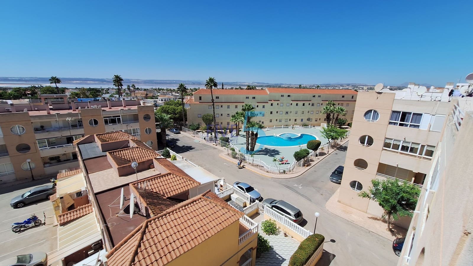 3 soveværelse Lejlighed til salg i Torrevieja med swimmingpool garage - € 149.000 (Ref: 10055771)