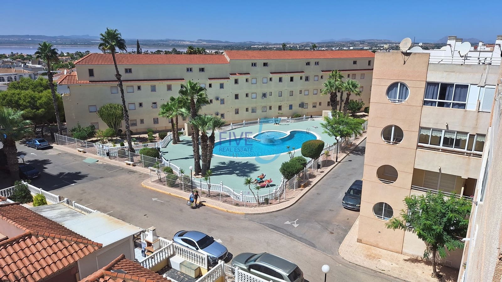3 soveværelse Lejlighed til salg i Torrevieja med swimmingpool garage - € 149.000 (Ref: 10055771)