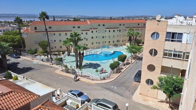 3 soveværelse Lejlighed til salg i Torrevieja med swimmingpool garage - € 149.000 (Ref: 10055771)