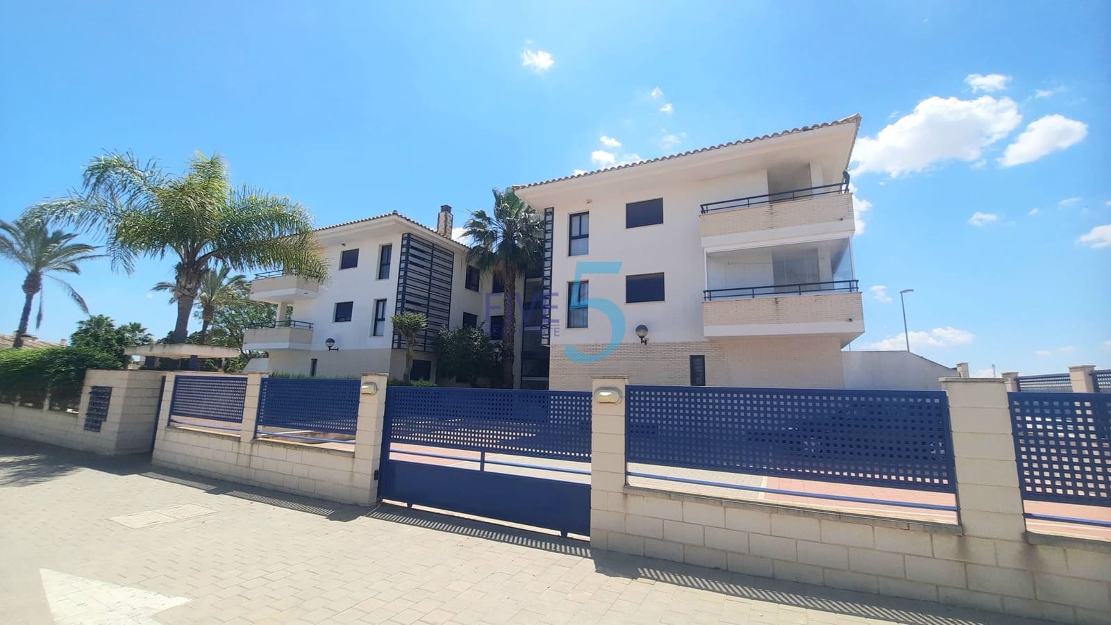 3 makuuhuone Huoneisto myytävänä paikassa San Cayetano mukana uima-altaan - 155 000 € (Ref: 10057269)