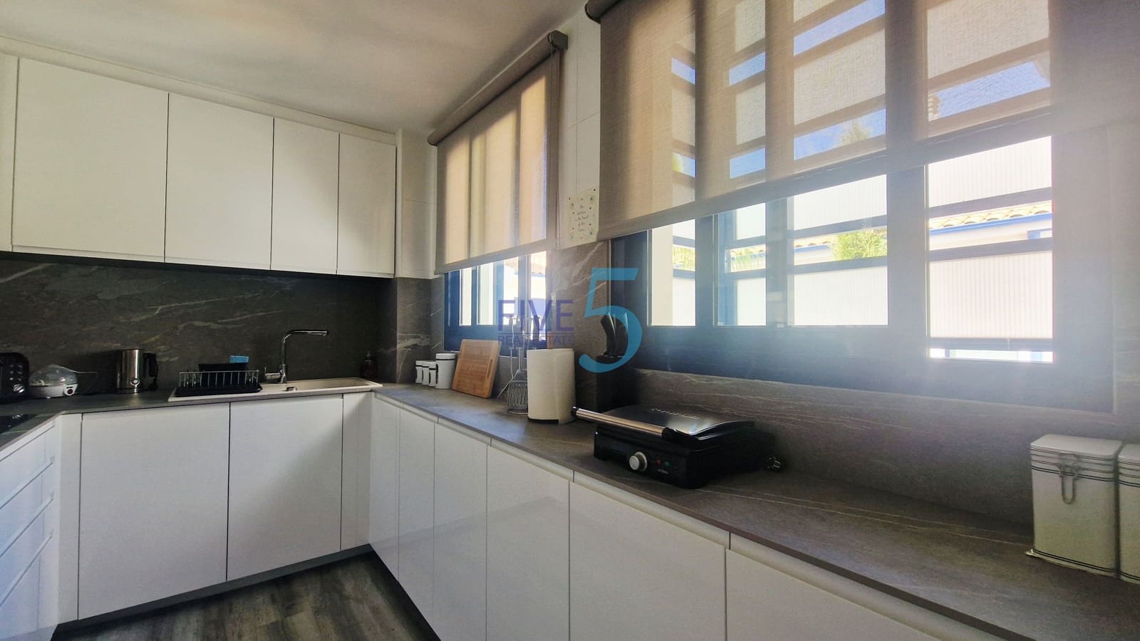 3 makuuhuone Huoneisto myytävänä paikassa San Cayetano mukana uima-altaan - 155 000 € (Ref: 10057269)