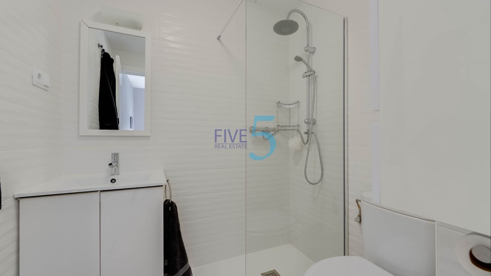3 bedroom Apartment for sale in San Cayetano with pool - € 155,000 (Ref: 10057269)