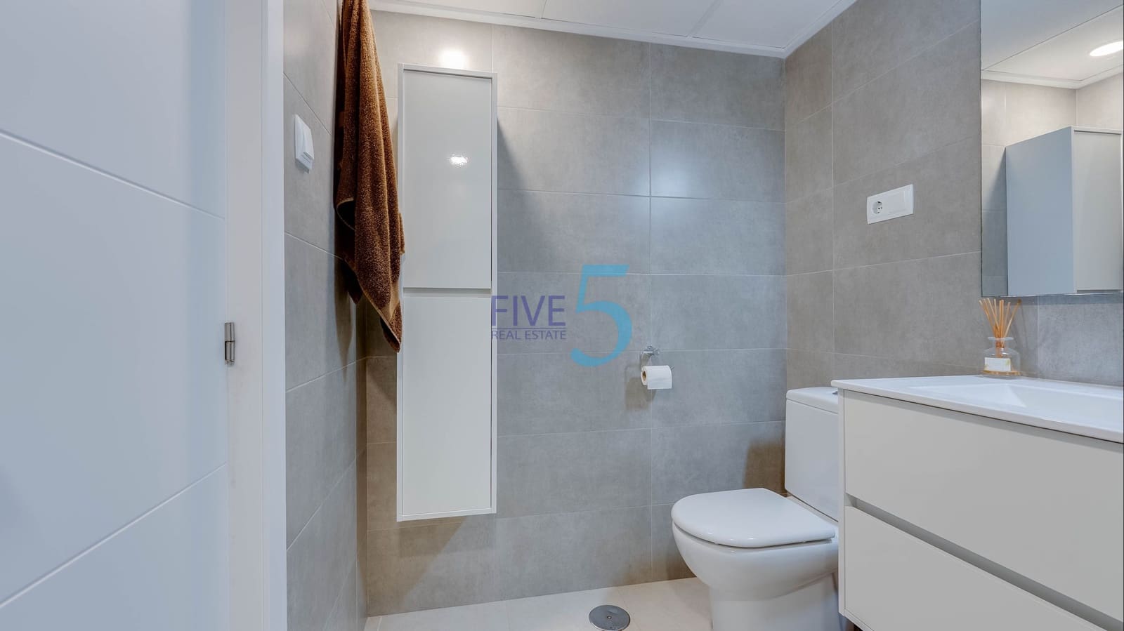 3 bedroom Apartment for sale in San Cayetano with pool - € 155,000 (Ref: 10057269)