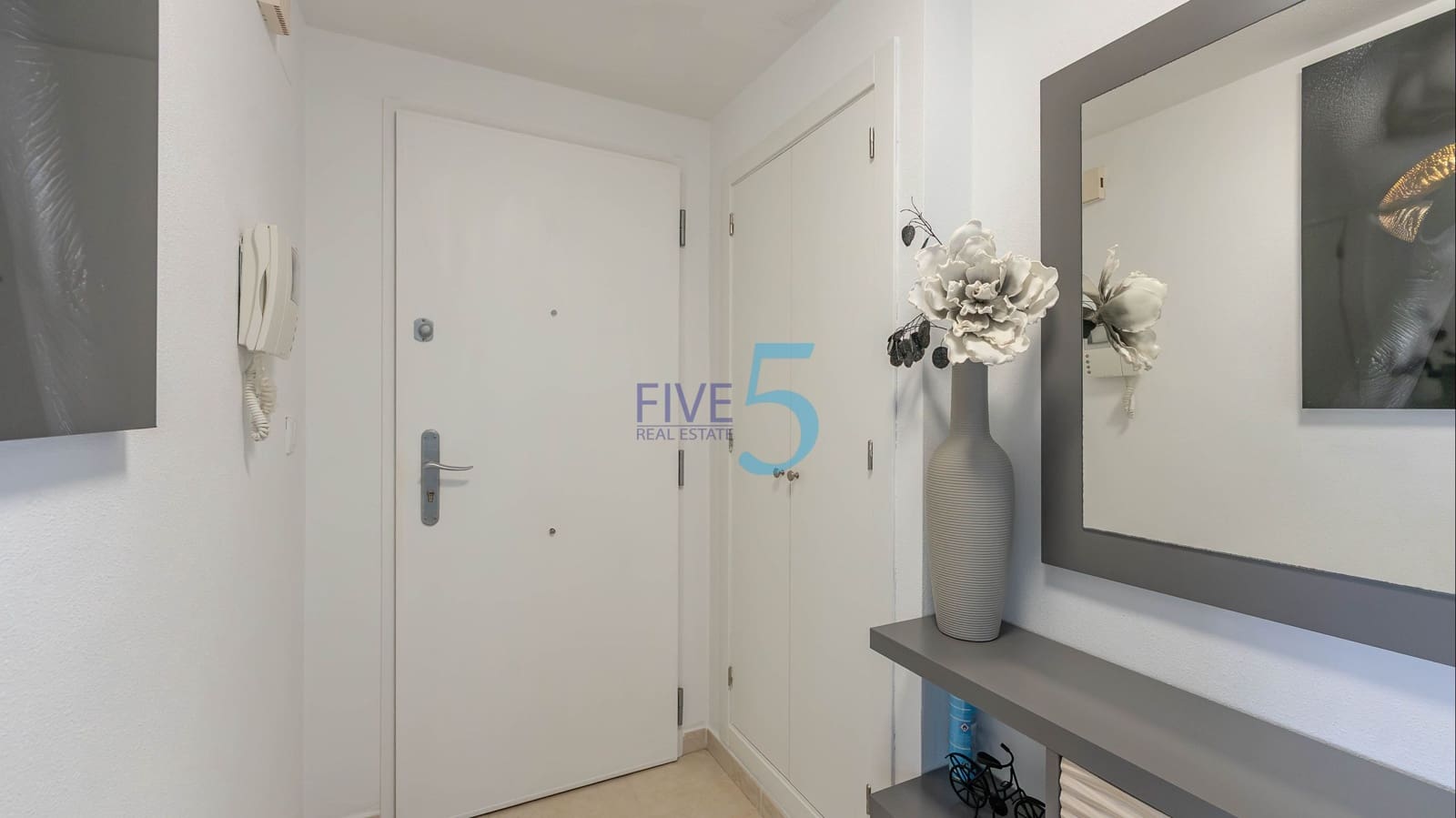 3 bedroom Apartment for sale in San Cayetano with pool - € 155,000 (Ref: 10057269)
