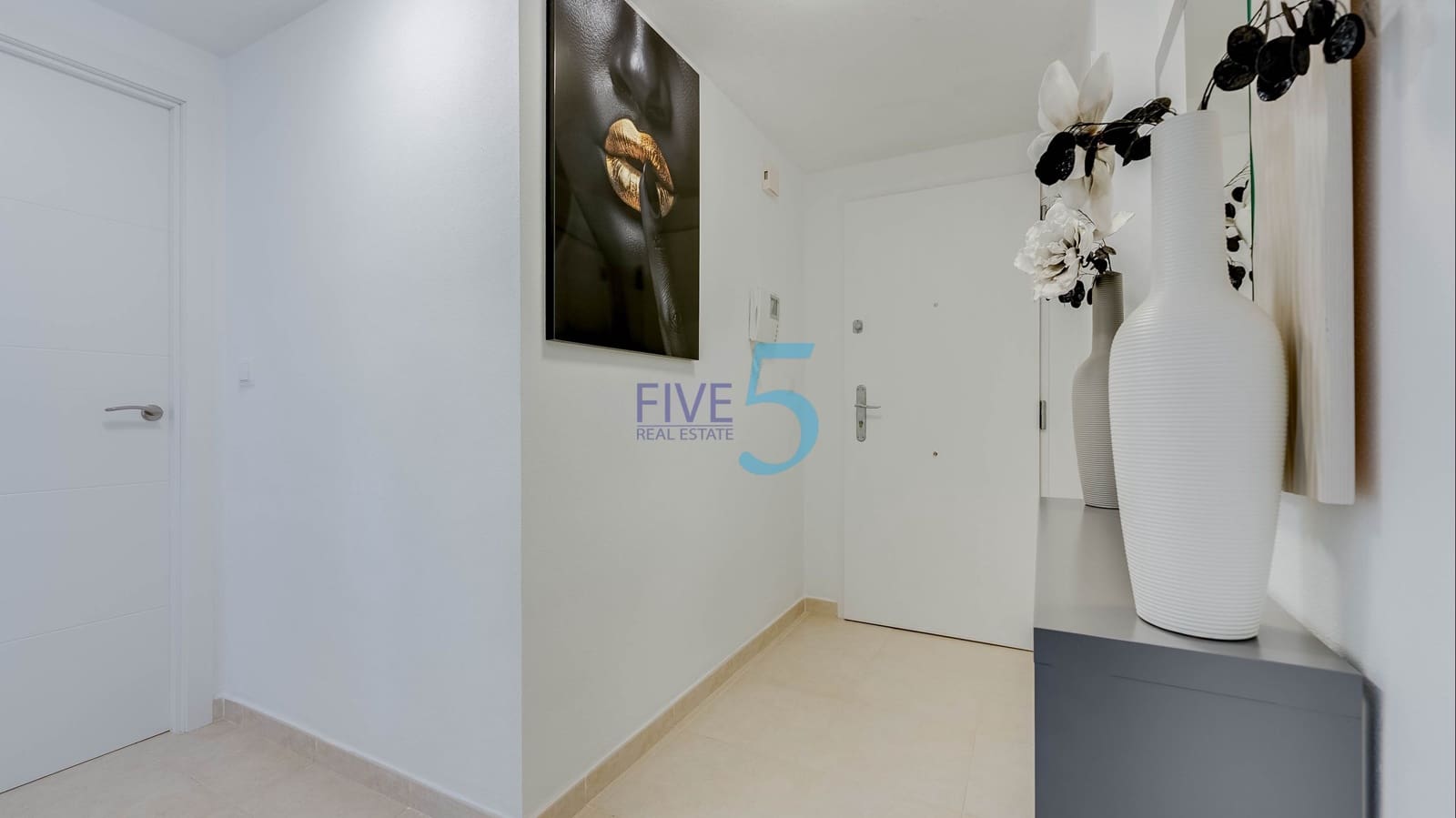 3 bedroom Apartment for sale in San Cayetano with pool - € 155,000 (Ref: 10057269)