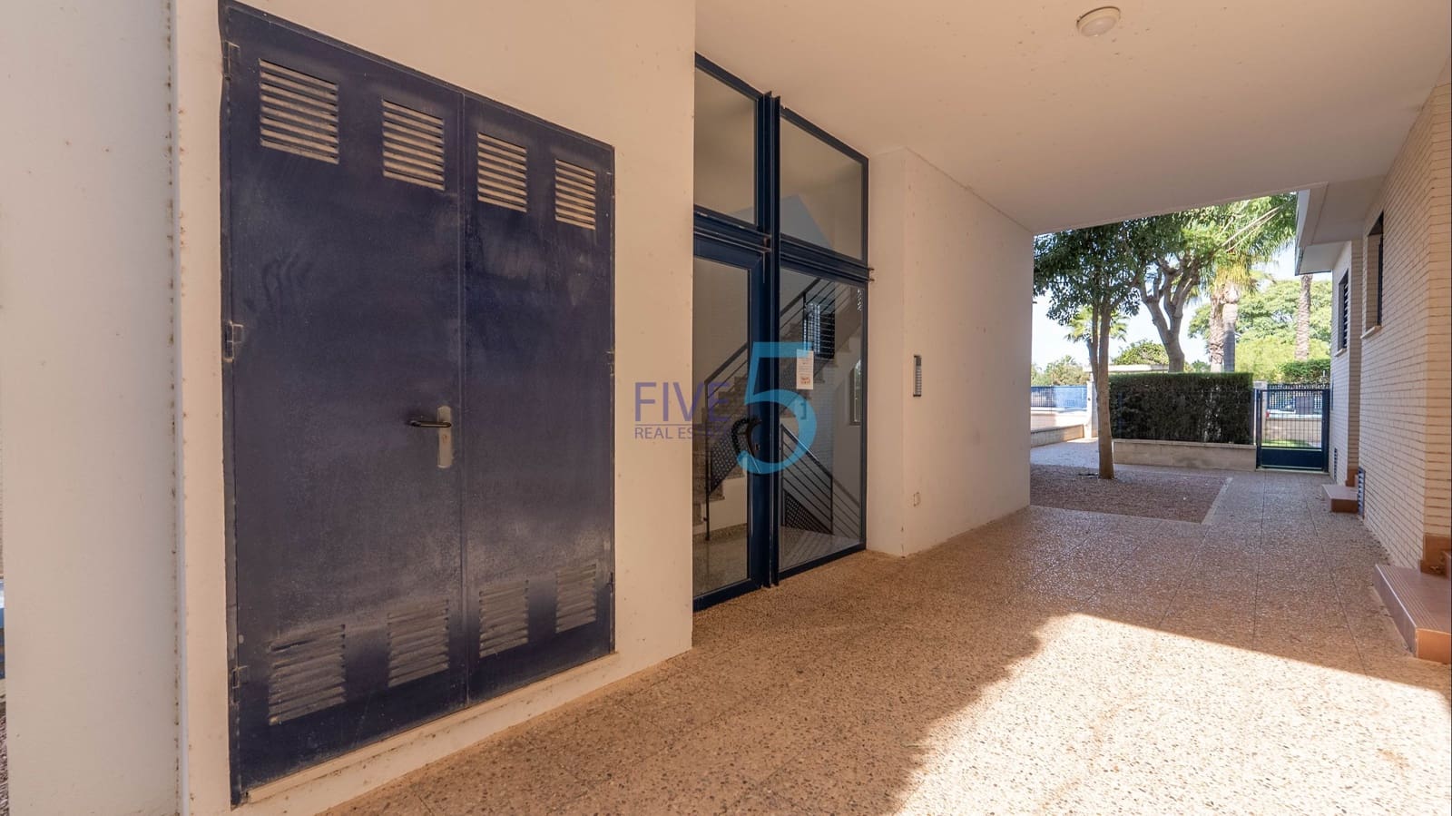 3 bedroom Apartment for sale in San Cayetano with pool - € 155,000 (Ref: 10057269)