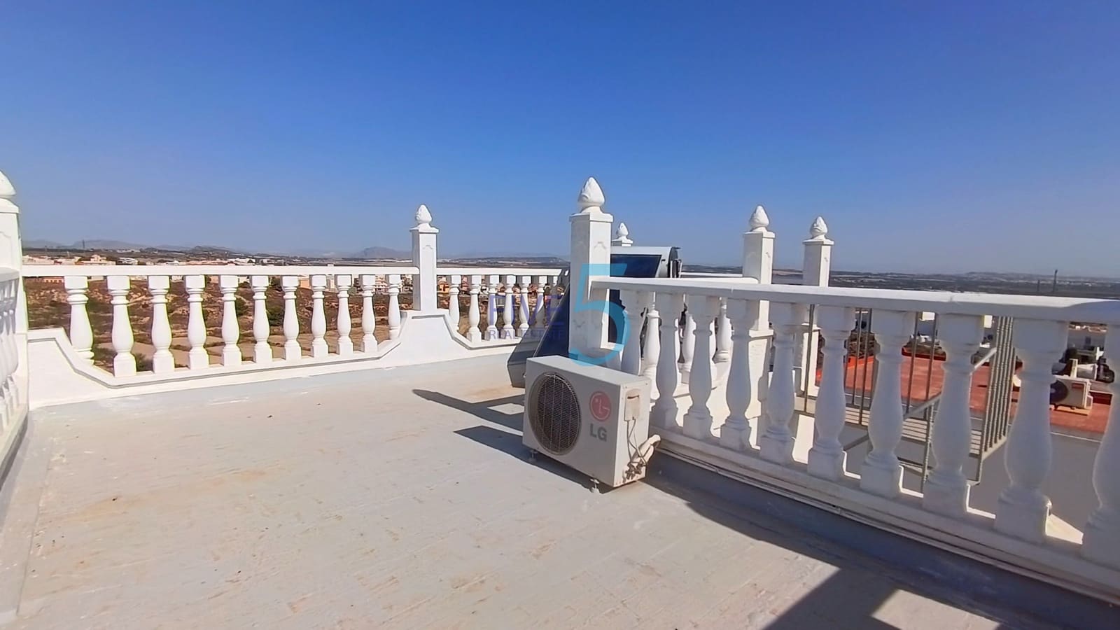 5 chambre Villa/Maison à vendre à San Miguel de Salinas avec piscine garage - 249 995 € (Ref: 10057809)
