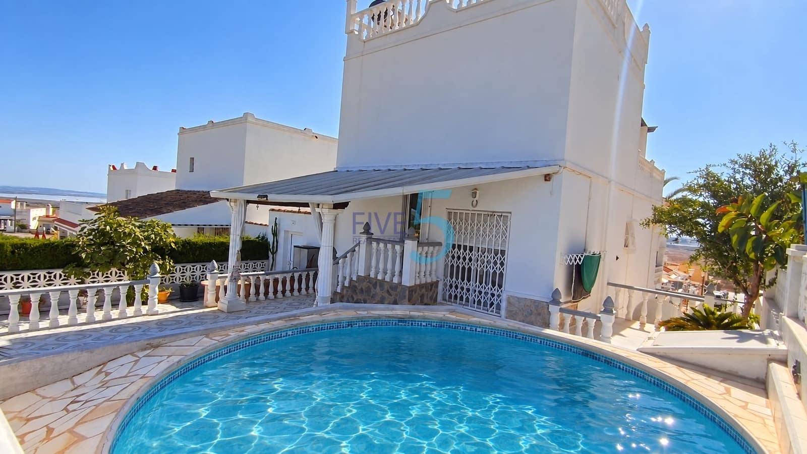 5 chambre Villa/Maison à vendre à San Miguel de Salinas avec piscine garage - 249 995 € (Ref: 10057809)