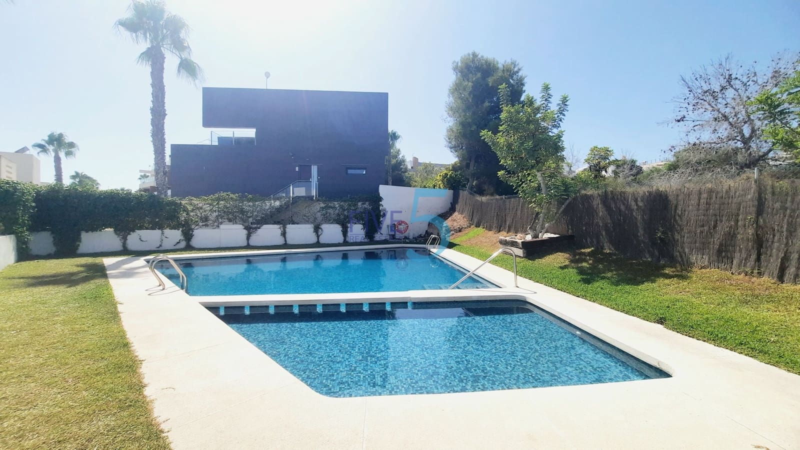 3 chambre Appartement à vendre à Villamartin avec piscine garage - 295 000 € (Ref: 10057811)