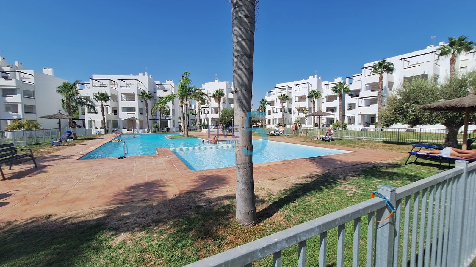 Apartamento de 2 habitaciones en Terrazas de la Torre en venta con piscina garaje - 159.000 € (Ref: 10060785)