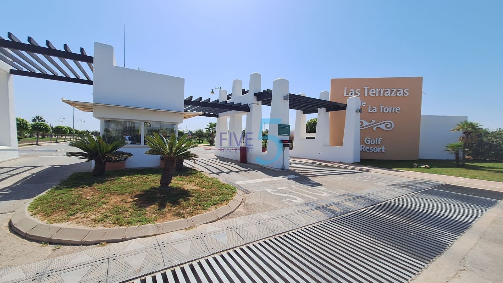 Apartamento de 2 habitaciones en Terrazas de la Torre en venta con piscina garaje - 159.000 € (Ref: 10060785)