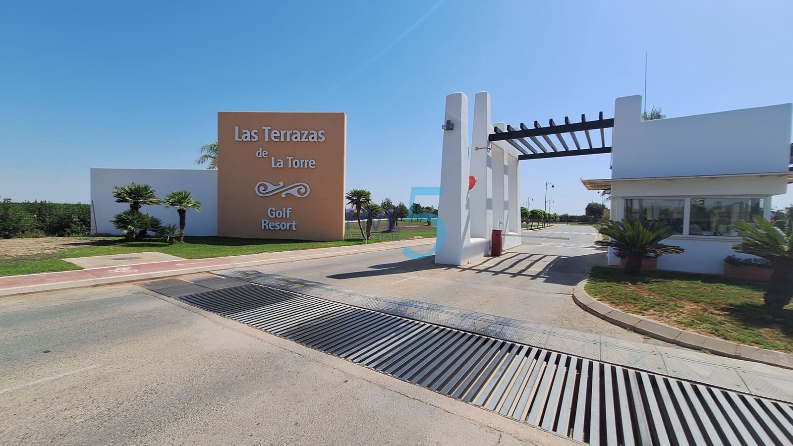 Apartamento de 2 habitaciones en Terrazas de la Torre en venta con piscina garaje - 159.000 € (Ref: 10060785)