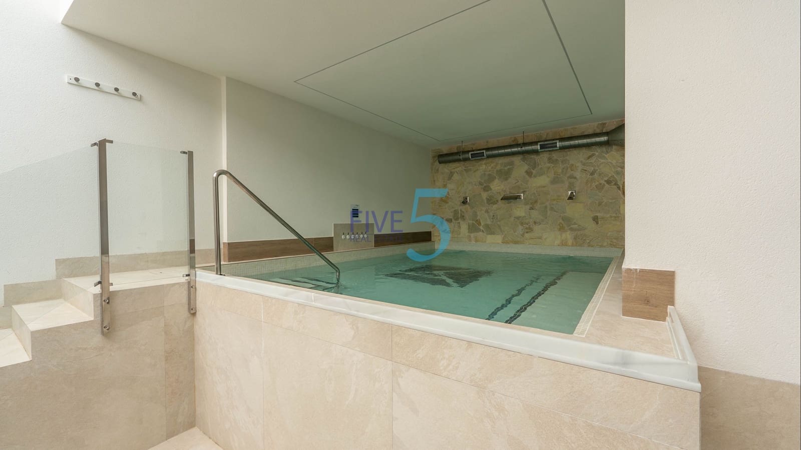 2 Zimmer Apartment zu verkaufen in El Raso mit Pool Garage - 299.000 € (Ref: 10060940)