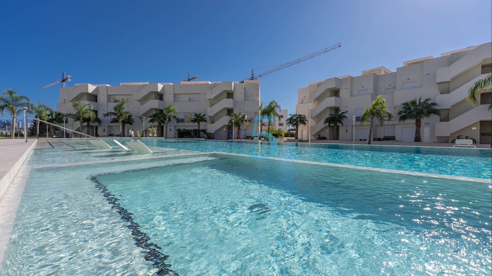2 Zimmer Apartment zu verkaufen in El Raso mit Pool Garage - 299.000 € (Ref: 10060940)