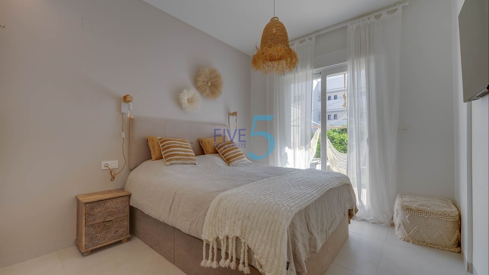 2 Zimmer Apartment zu verkaufen in El Raso mit Pool Garage - 299.000 € (Ref: 10060940)