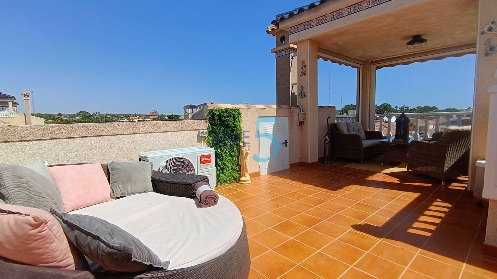 3 camera da letto Villa in vendita in El Raso con piscina garage - 325.000 € (Rif: 10060941)